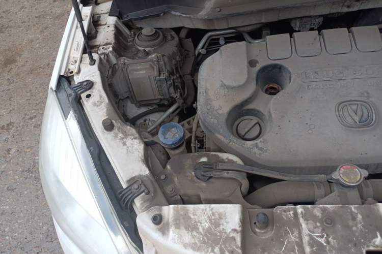 Used CHANGAN CS35 2014 1.6L Manual Luxury Model China IV Standard Engine Bay Right