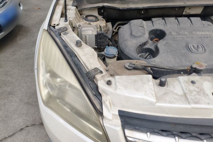 Used CHANGAN CS35 2014 1.6L Manual Luxury Model China V Standard Engine Bay Right