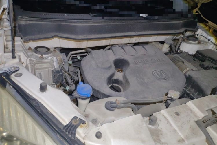 Used CHANGAN CS35 2014 1.6L Automatic Luxury Model China IV Standard Engine Bay Right