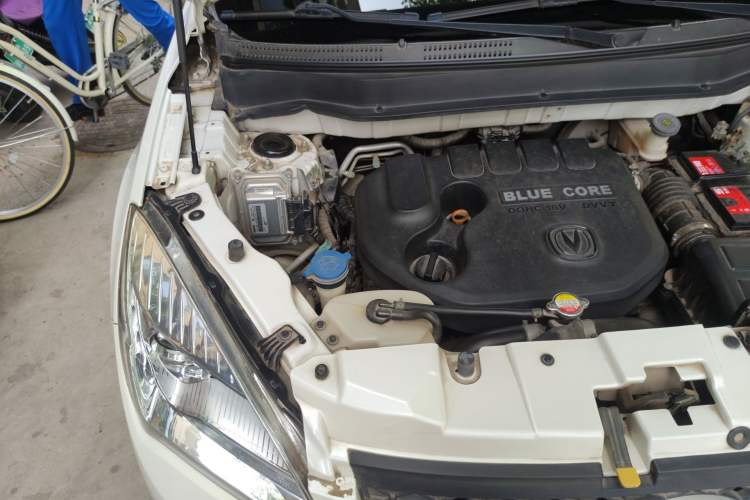 Used CHANGAN CS35 2014 1.6L Automatic Luxury Model China IV Standard Engine Bay Right
