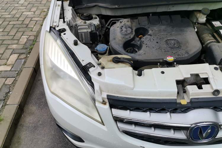 Used CHANGAN CS35 2014 1.6L Manual Luxury Model China V Standard Engine Bay Right