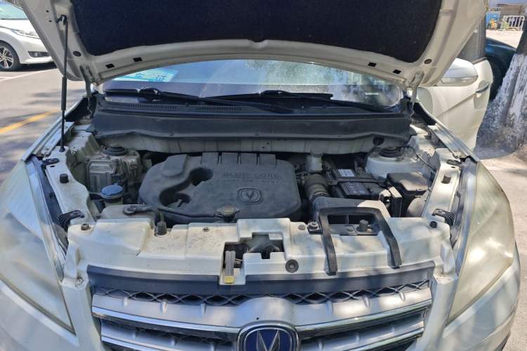 Used CHANGAN CS35 2014 1.6L Automatic Luxury Model China V Standard Engine Bay