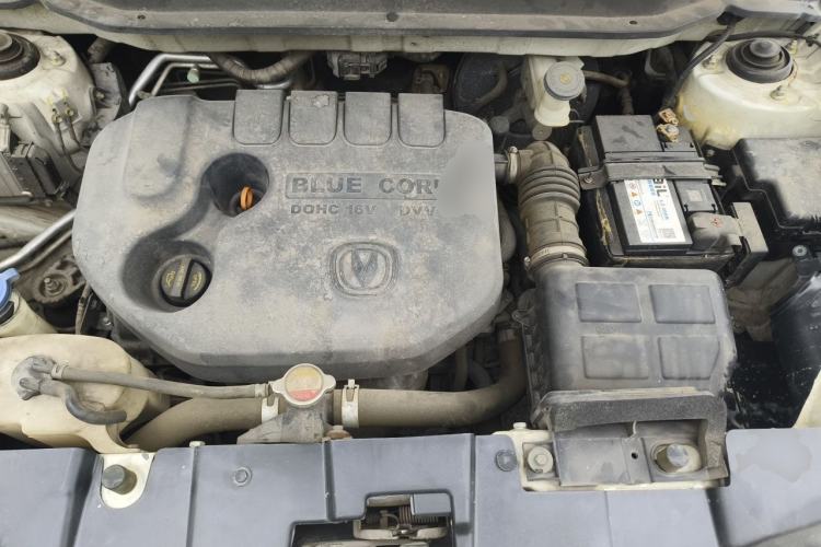 Used CHANGAN CS35 2014 1.6L Manual Luxury Model China IV Standard Engine Bay