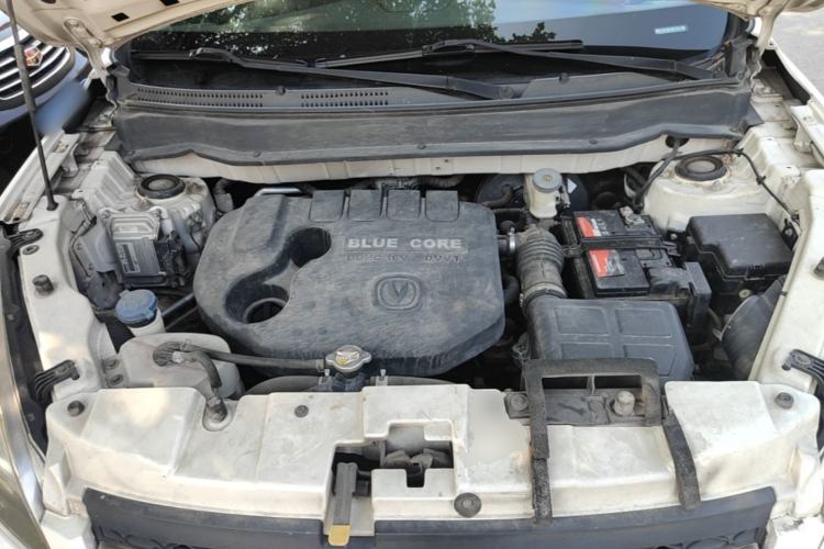 Used CHANGAN CS35 2014 1.6L Automatic Luxury Model China IV Standard Engine Bay