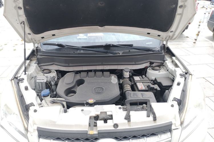 Used CHANGAN CS35 2014 1.6L Manual Comfort Version China IV Standard Engine Bay