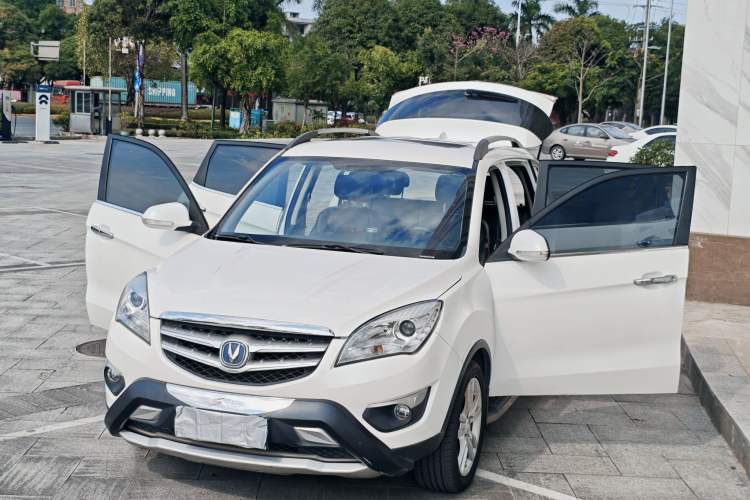 Used CHANGAN CS35 2014 1.6L Automatic Luxury Model China IV Standard Exterior 1
