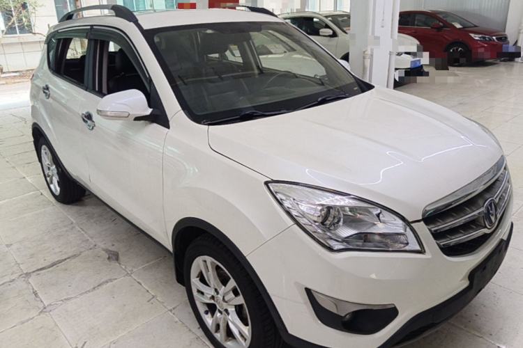 Used CHANGAN CS35 2014 1.6L Automatic Luxury Model China IV Standard Exterior 1