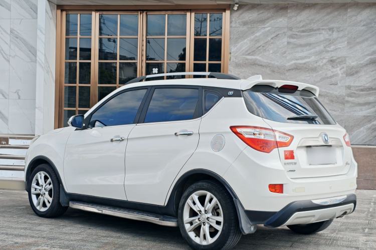 Used CHANGAN CS35 2014 1.6L Automatic Luxury Model China IV Standard Exterior 10