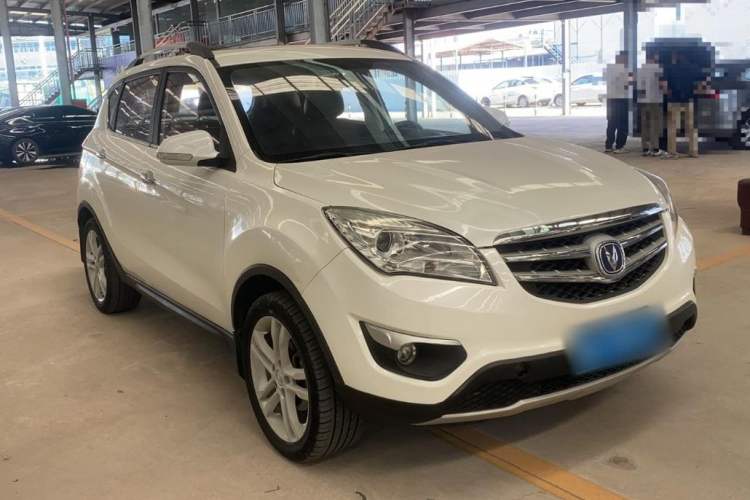 Used CHANGAN CS35 2014 1.6L Automatic Luxury Navigation Model China IV Standard Exterior 2