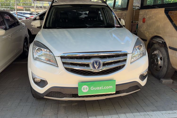 Used CHANGAN CS35 2014 1.6L Manual Luxury Model China IV Standard Exterior 2
