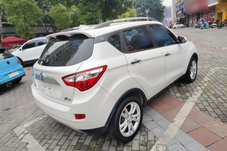 Used CHANGAN CS35 2014 1.6L Automatic Luxury Model China IV Standard Exterior 3