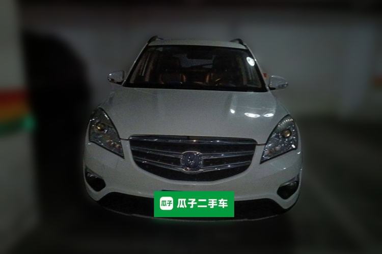 Used CHANGAN CS35 2014 1.6L Automatic Luxury Model China IV Standard Front