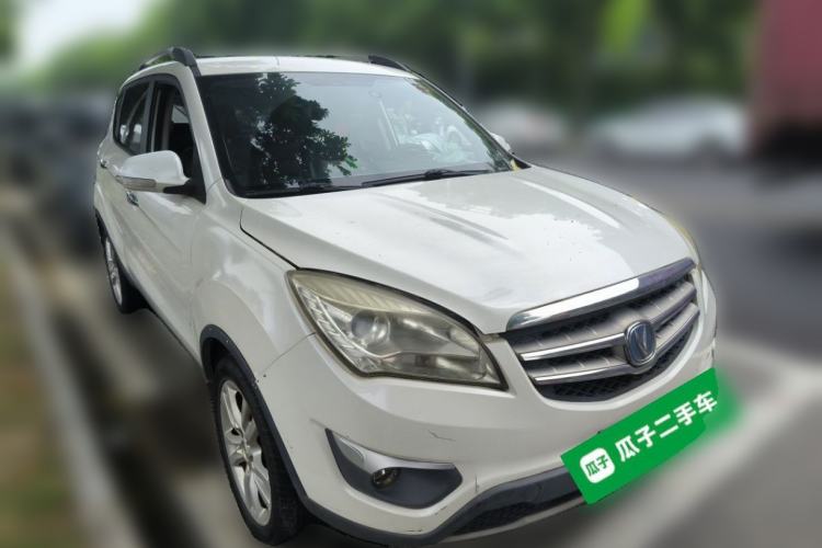 Used CHANGAN CS35 2014 1.6L Automatic Luxury Model China IV Standard Front Right 45 Deg