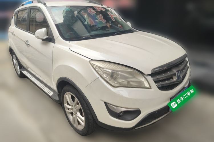 Used CHANGAN CS35 2014 1.6L Automatic Luxury Navigation Model China IV Standard Front Right 45 Deg
