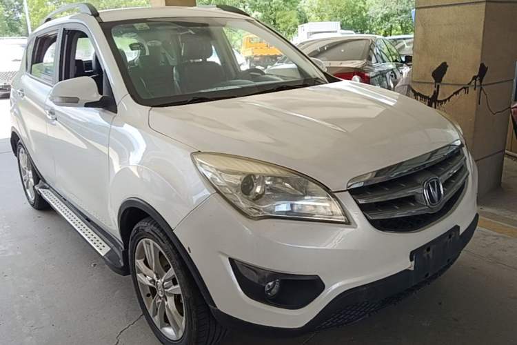 Used CHANGAN CS35 2014 1.6L Automatic Luxury Model China IV Standard Front Right 45 Deg