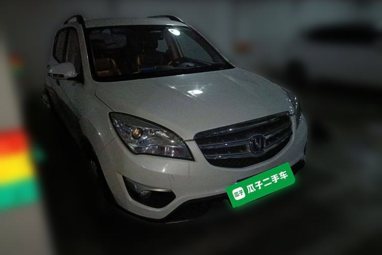 Used CHANGAN CS35 2014 1.6L Automatic Luxury Model China IV Standard Front Right 45 Deg
