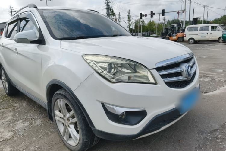 Used CHANGAN CS35 2014 1.6L Manual Luxury Model China IV Standard Front Right 45 Deg
