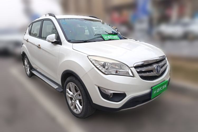 Used CHANGAN CS35 2014 1.6L Automatic Luxury Model China IV Standard Front Right 45 Deg