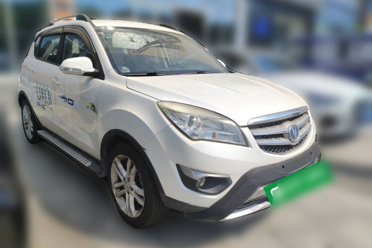Used CHANGAN CS35 2014 1.6L Manual Luxury Model China IV Standard Front Right 45 Deg