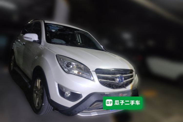 Used CHANGAN CS35 2014 1.6L Automatic Luxury Navigation Model China IV Standard Front Right 45 Deg