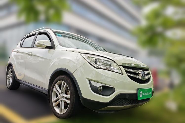 Used CHANGAN CS35 2014 1.6L Manual Luxury Model China IV Standard Front Right 45 Deg