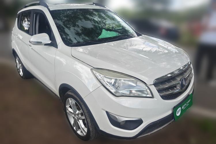 Used CHANGAN CS35 2014 1.6L Manual Luxury Model China IV Standard Front Right 45 Deg