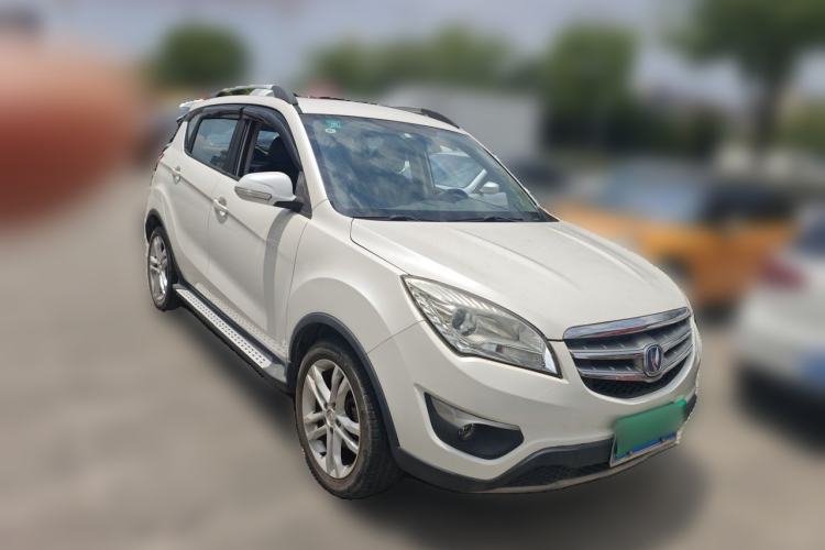 Used CHANGAN CS35 2014 1.6L Manual Luxury Model China V Standard Front Right 45 Deg