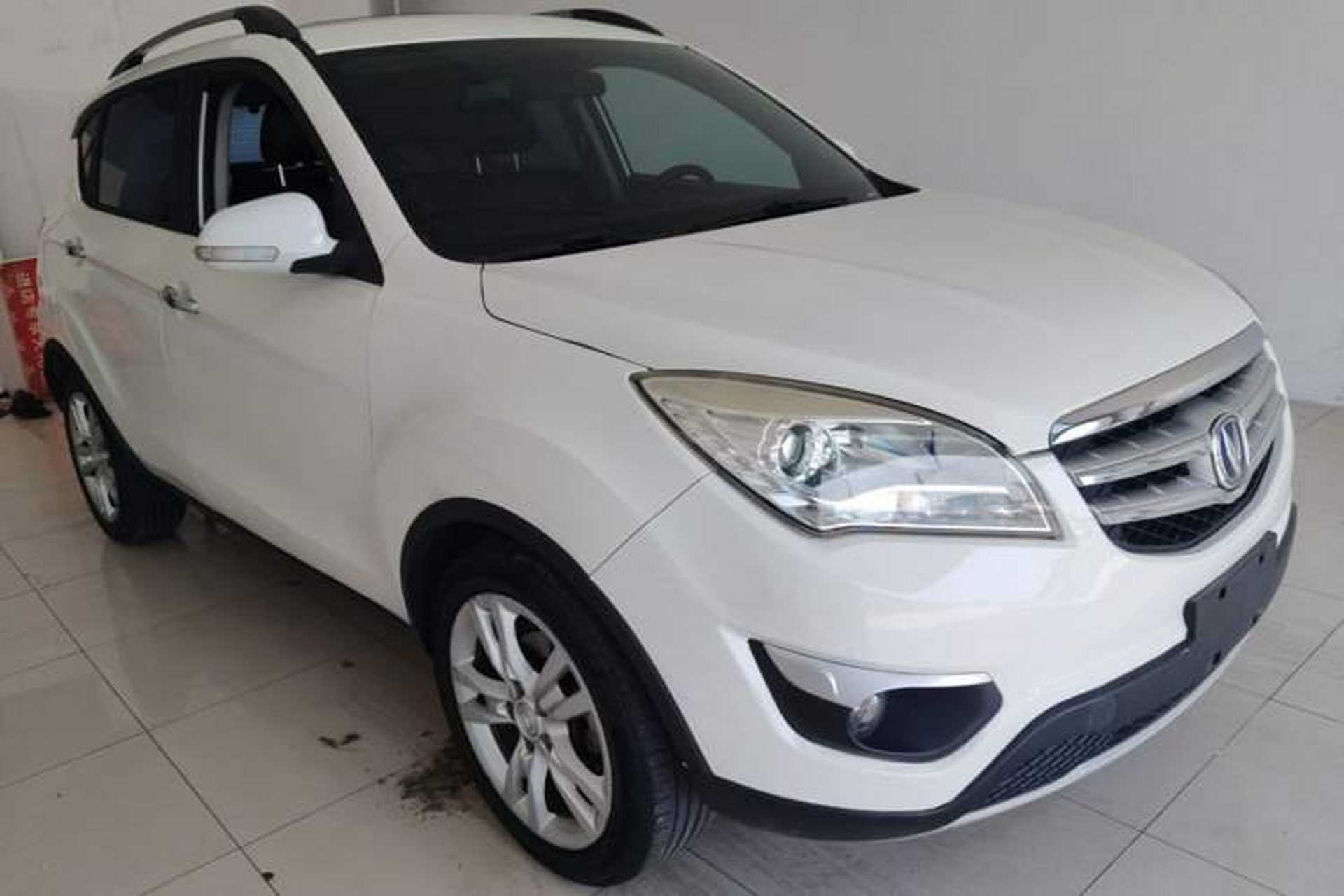 Used CHANGAN CS35 2014 1.6L Automatic Luxury Navigation Version China V Standard Front Right 45 Deg