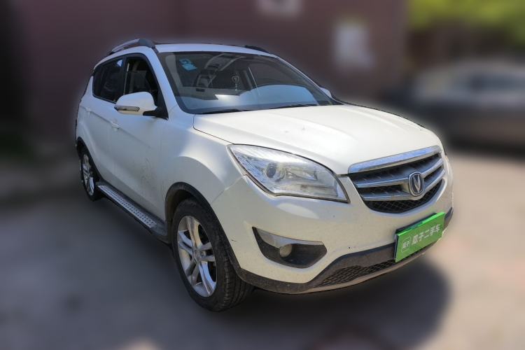 Used CHANGAN CS35 2014 1.6L Manual Luxury Model China IV Standard Front Right 45 Deg