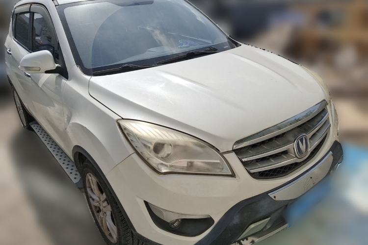 Used CHANGAN CS35 2014 1.6L Automatic Luxury Model China IV Standard Front Right 45 Deg