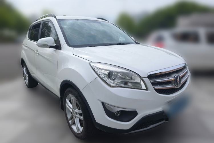 Used CHANGAN CS35 2014 1.6L Manual Luxury Model China IV Standard Front Right 45 Deg
