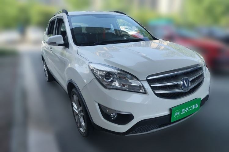 Used CHANGAN CS35 2014 1.6L Manual Luxury Model China IV Standard Front Right 45 Deg