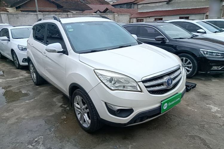 Used CHANGAN CS35 2014 1.6L Manual Luxury Model China IV Standard Front Right 45 Deg