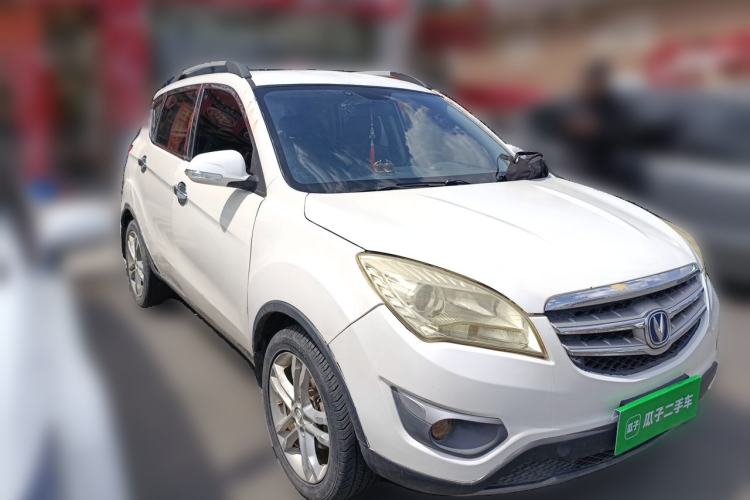Used CHANGAN CS35 2014 1.6L Manual Luxury Model China IV Standard Front Right 45 Deg