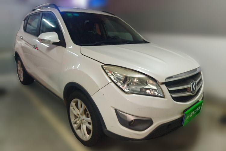 Used CHANGAN CS35 2014 1.6L Automatic Luxury Model China IV Standard Front Right 45 Deg