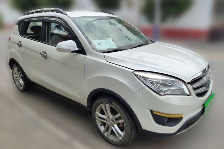 Used CHANGAN CS35 2014 1.6L Manual Luxury Model China IV Standard Front Right 45 Deg