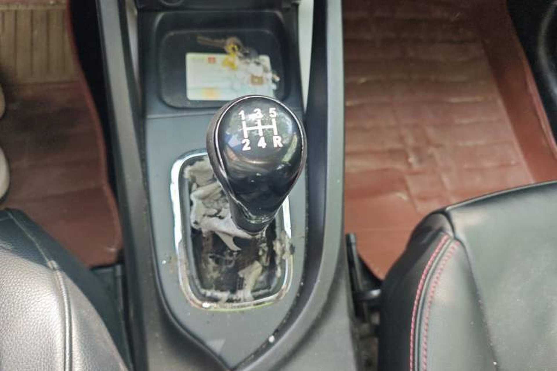 Used CHANGAN CS35 2014 1.6L Manual Luxury Model China IV Standard Gear Lever