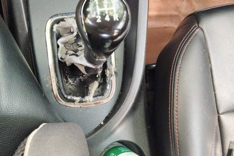 Used CHANGAN CS35 2014 1.6L Manual Luxury Model China IV Standard Gear Lever