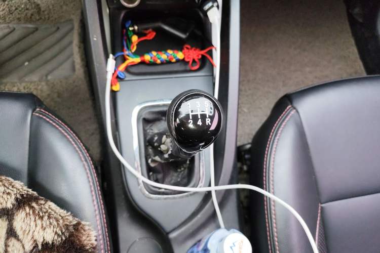 Used CHANGAN CS35 2014 1.6L Manual Luxury Model China IV Standard Gear Lever