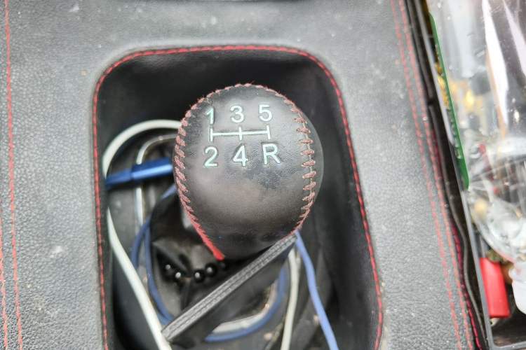 Used CHANGAN CS35 2014 1.6L Manual Luxury Model China IV Standard Gear Lever