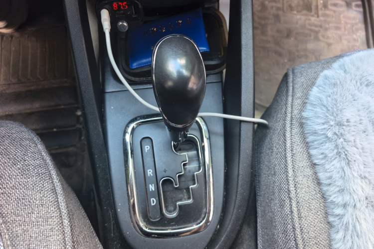Used CHANGAN CS35 2014 1.6L Automatic Luxury Model China IV Standard Gear Lever