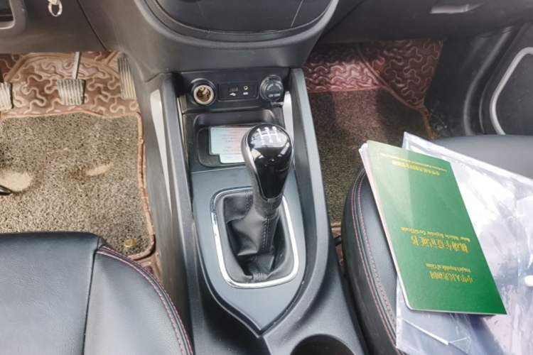 Used CHANGAN CS35 2014 1.6L Manual Luxury Model China IV Standard Gear Lever