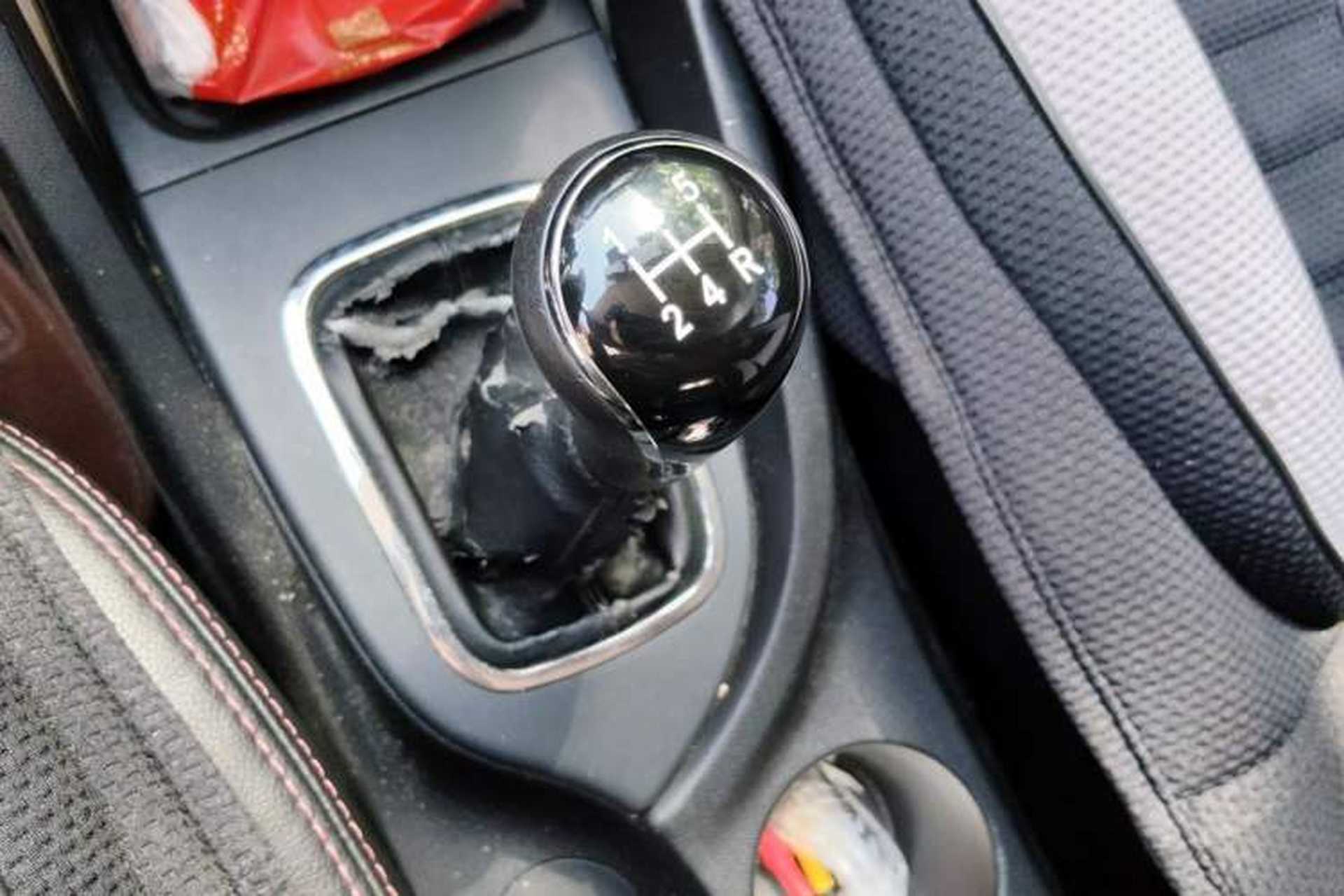 Used CHANGAN CS35 2014 1.6L Manual Luxury Model China IV Standard Gear Lever