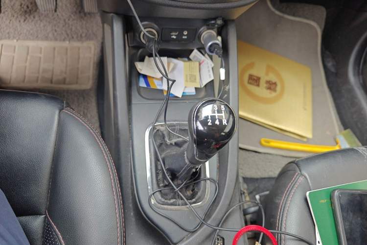 Used CHANGAN CS35 2014 1.6L Manual Luxury Model China IV Standard Gear Lever