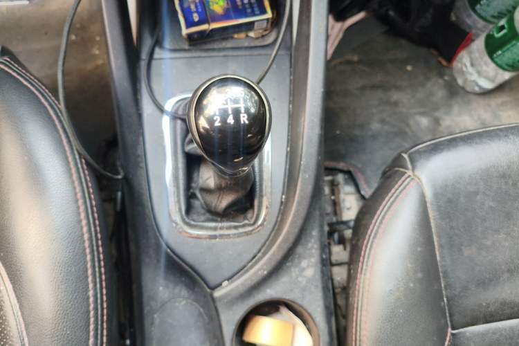 Used CHANGAN CS35 2014 1.6L Manual Luxury Model China V Standard Gear Lever