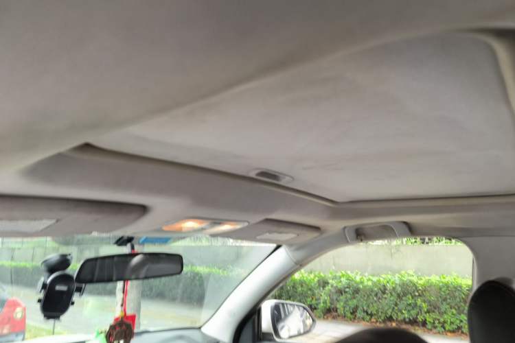 Used CHANGAN CS35 2014 1.6L Automatic Luxury Model China IV Standard Headliner