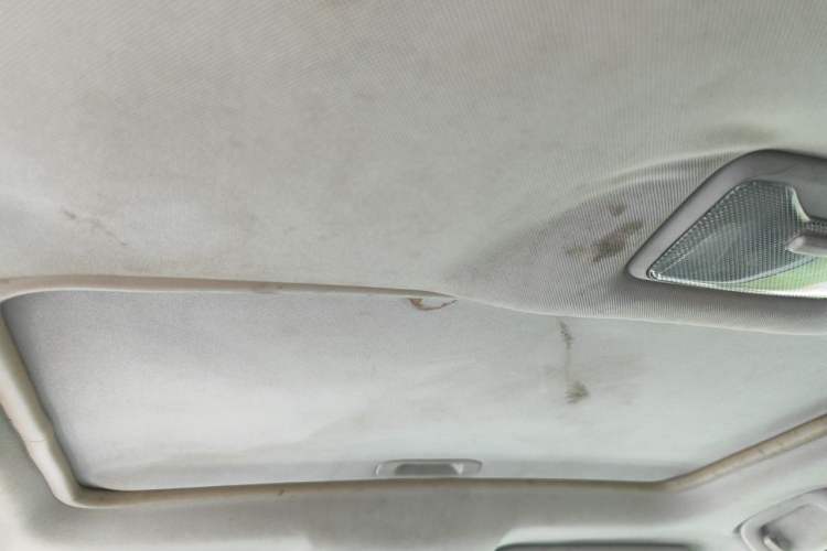 Used CHANGAN CS35 2014 1.6L Automatic Luxury Model China IV Standard Headliner