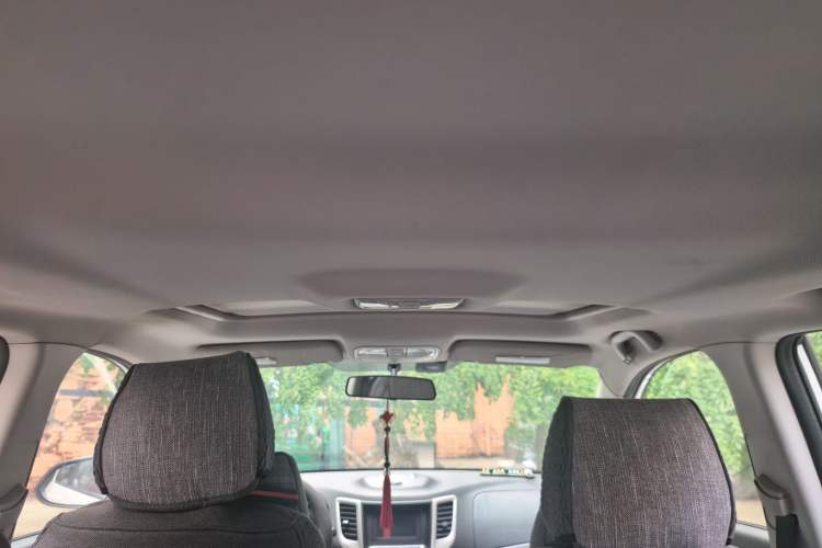 Used CHANGAN CS35 2014 1.6L Automatic Luxury Model China IV Standard Headliner