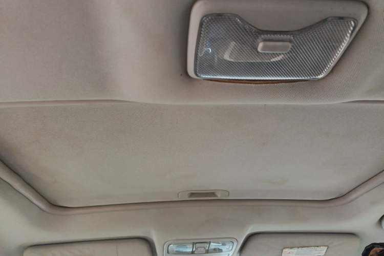 Used CHANGAN CS35 2014 1.6L Automatic Luxury Model China IV Standard Headliner