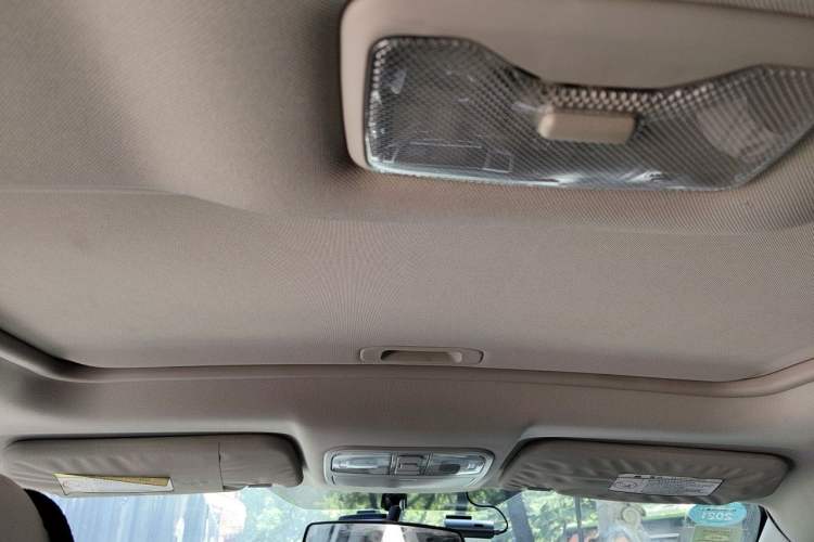 Used CHANGAN CS35 2014 1.6L Manual Luxury Model China IV Standard Headliner